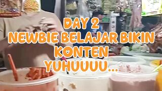 Belanja di pasar tradisional