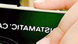 طفلة صغيرة تتصرف كطبيبة عبقرية… لكن ما اكتشفته أذهل الجميع! 😱🩺👧