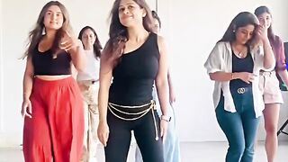 Dance bollywood