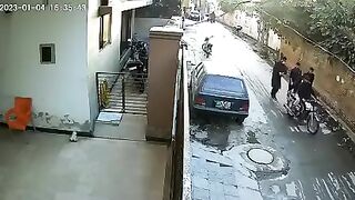 Daytime Robbery in Asghar Mall Rawalpindi