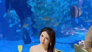 ????Поздравьте какую-то женщину с др