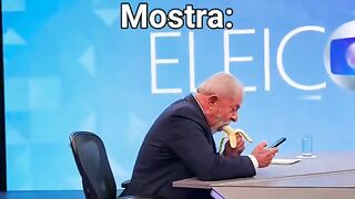 Era pão com mortadela.. Agora e banana