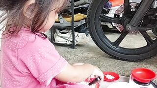 OH TIDAKKK!!! KELINCI DIAM DIAM MAKAN TEPUNG