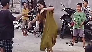 Aduh jadi malu