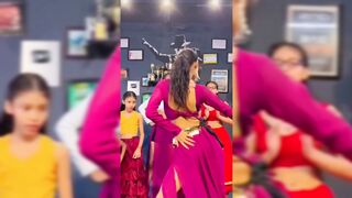 Indian Girl Himanshi Singh Dance 4