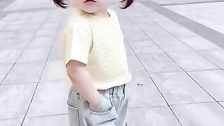 Uploading 公園裡好多人呀，偷偷跳了一段趕緊溜