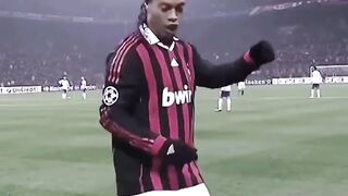 Aksi Memukau Ronaldinho Bersama AC Milan 🔥