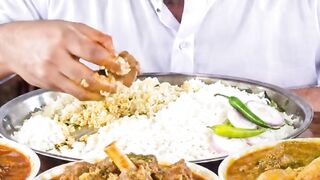 বড় রেস্টুরেন্টে খেতে গেলাম