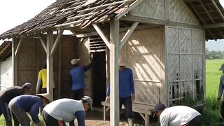 Renovasi saung