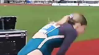 She Completely Destroyed This 200m Race 🤯.mp4