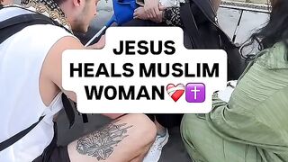 Jesus heals muslim woman❤️HaleluYah🙏❤️