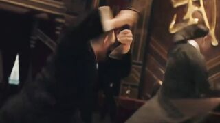 Epic Weapon Fight! 🔥 An Intense Battle That Will Keep You on the Edge of Your Seat