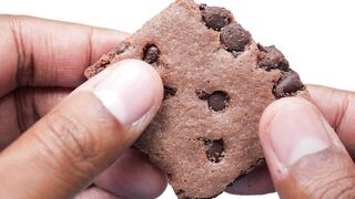 Cookie de Micro-ondas em 2 Minutos: Receita Fácil com Gotas de Chocolate