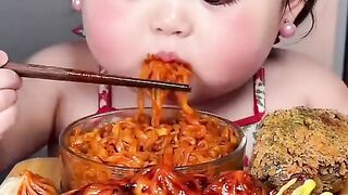 Mukbang bayi 4