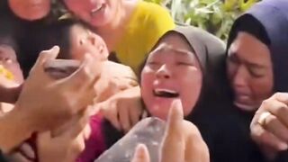 Empat Penumpang KMP Tunu Pratama Jaya Selamat Gunakan Sekoci