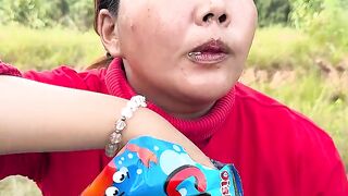 Survival Skills_ Useful and Clever with single mom in forest outdoors #viralvideo #fyp_ 6