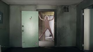 Sia - Chandelier 2