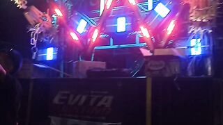 Karnaval kemarin rame banget,