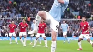 Erling Haaland Incredible Goals & Acrobatic Skills Compilation