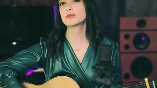 Arabic Girl Singing | #dubai #shorts #burjkhalifa