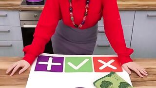 Funny Tiktok Fidget Toy Trading Game Ideas || Playing with mom in the kitchen!