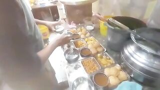 Pakistani Street Food ...Chaat Thaali!!????????