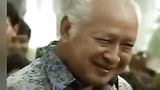 Soeharto - The Smiling General