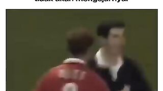 nsiden yang menjadi salah satu gambar paling terkenal dari awal 2000-an