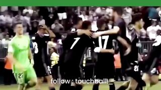 Momen ikonik yang viral ketika Real Madrid mengunci gelar juara La Liga musim 2016-17