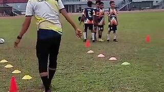 Meramu konsep akar rumput pemain usia dini