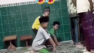 behavior during Tarawih prayers