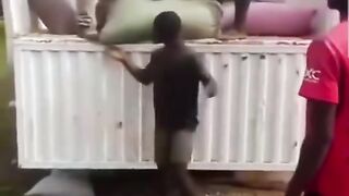 Wedccgyuhhnkoiutt