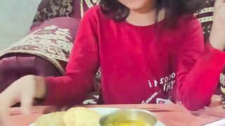 Mke the poori allo