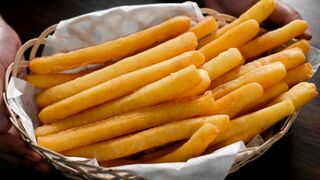 Depois de fazer um, você vai ficar viciado! Batata frita com queijo 3 ingredientes.