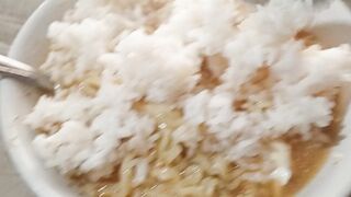 MUGBANG MIE DULU LAH PAKE NASI