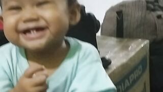 This Baby’s Infectious Laugh Will Instantly Brighten Your Day! 😂