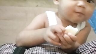 You Won't Believe How Cute This Baby Eats! 😍