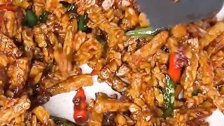 Spicy Indonesian Tempeh Stir Fry | Crispy, Sweet & Addictive Vegan Recipe