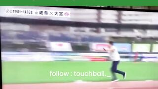 Cuplikan ini merekam momen penuh ketegangan saat pertandingan J2・J3