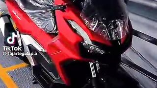 Sepeda motor baru