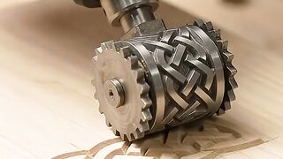 Carving mini Viking knot border #miniature #woodworking #scripting