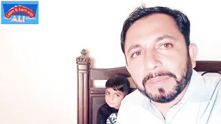 اسکو دیکھو بھینس بیچ کر یوٹیوب چینل کے لئے سامان لے آیا