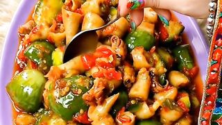 Spicy Squid & Green Tomato Salad — Bold & Flavorful! 🌶️🦑✨