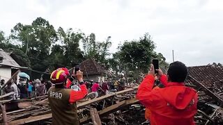 Puluhan Rumah Rusak Parah Akibat Erupsi Semeru
