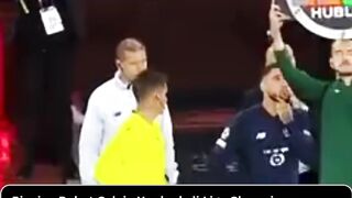 Bek kiri timnas Indonesia, Calvin Verdonk, telah resmi mencatatkan debut bersejarah di panggung UEFA Champions League