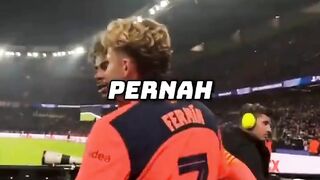 Bagaimana Hansi Flick mempermainkan PSG 🤯