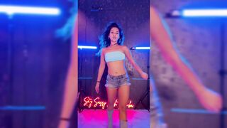 Indian Girl Shivika Singh Dance 42
