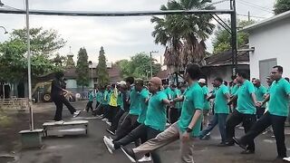 Senam pagi 2