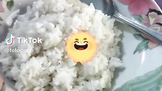 Rice cooking  and the Vegetable