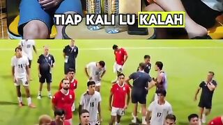Koci Heran Sama Kelakuan Suporter Indonesia? #MLBB10TH #ALLINMLBB #coachjustin #podcast #sepakbola #bola88